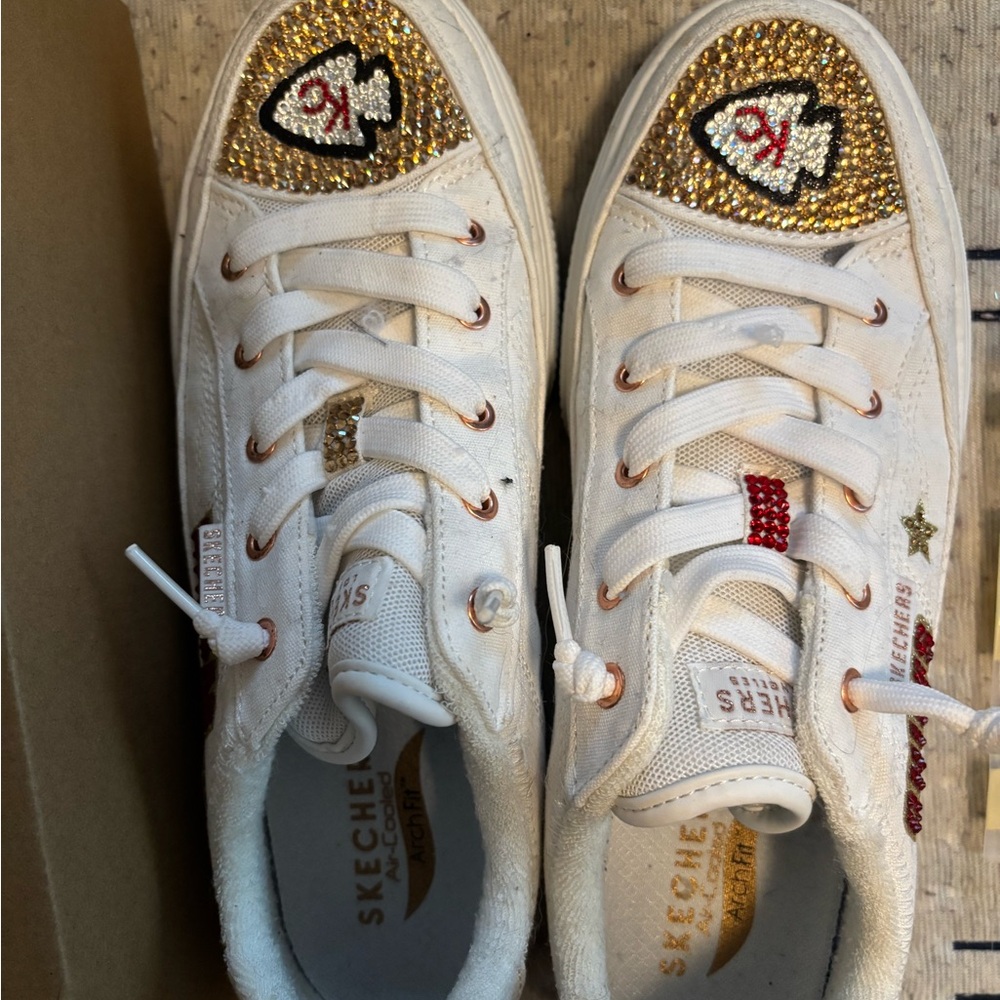 Skechers White Textile Sneakers with Tan Insole Detail